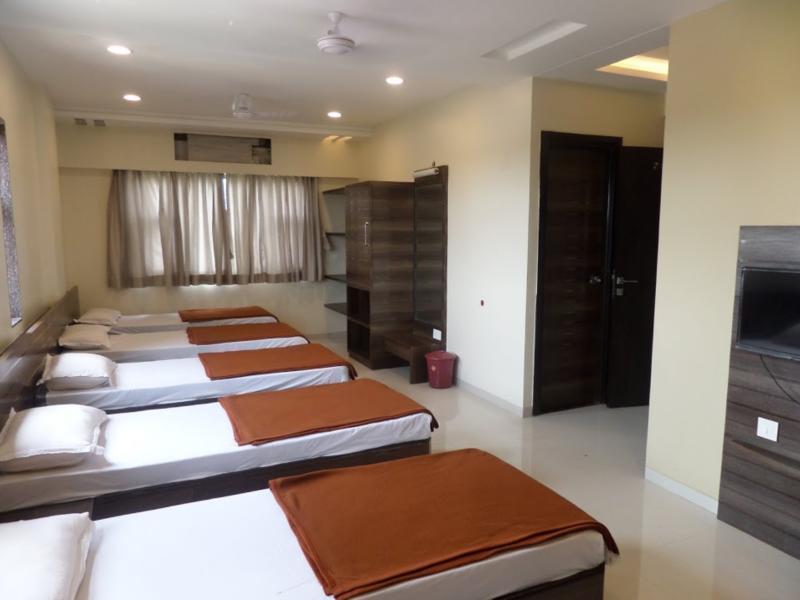 Sai Heera Residency Hotell Shirdi Exteriör bild