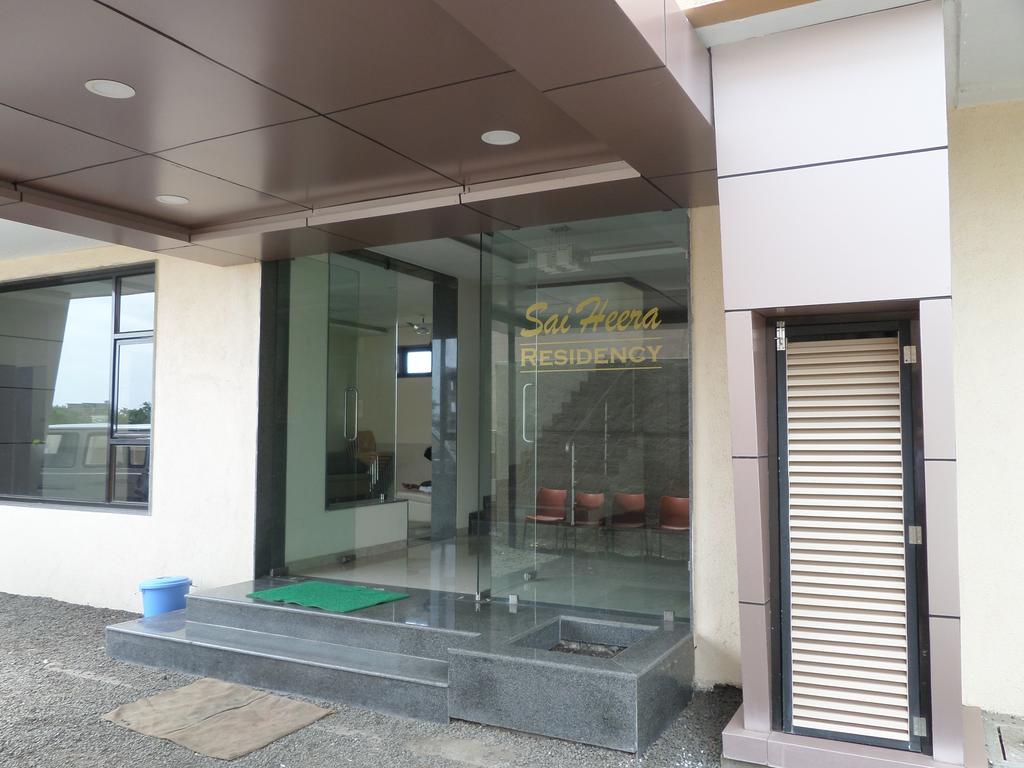 Sai Heera Residency Hotell Shirdi Exteriör bild