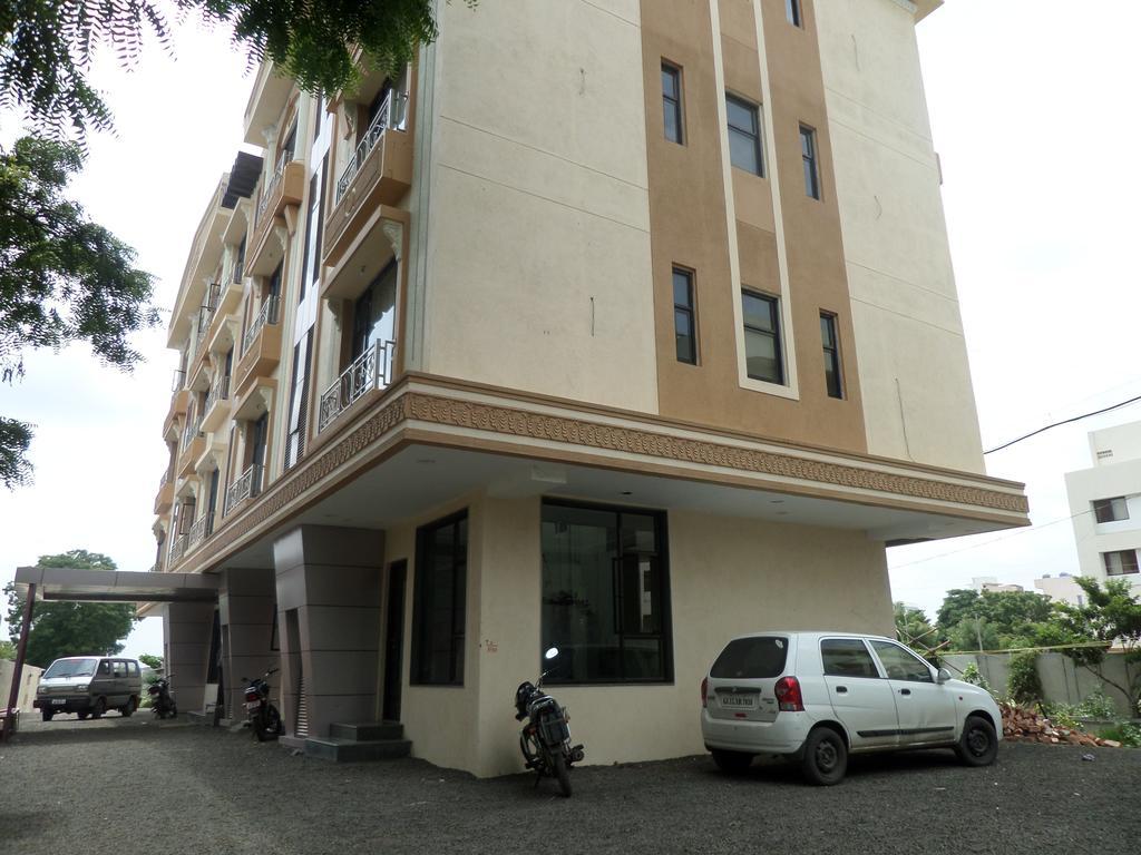 Sai Heera Residency Hotell Shirdi Exteriör bild